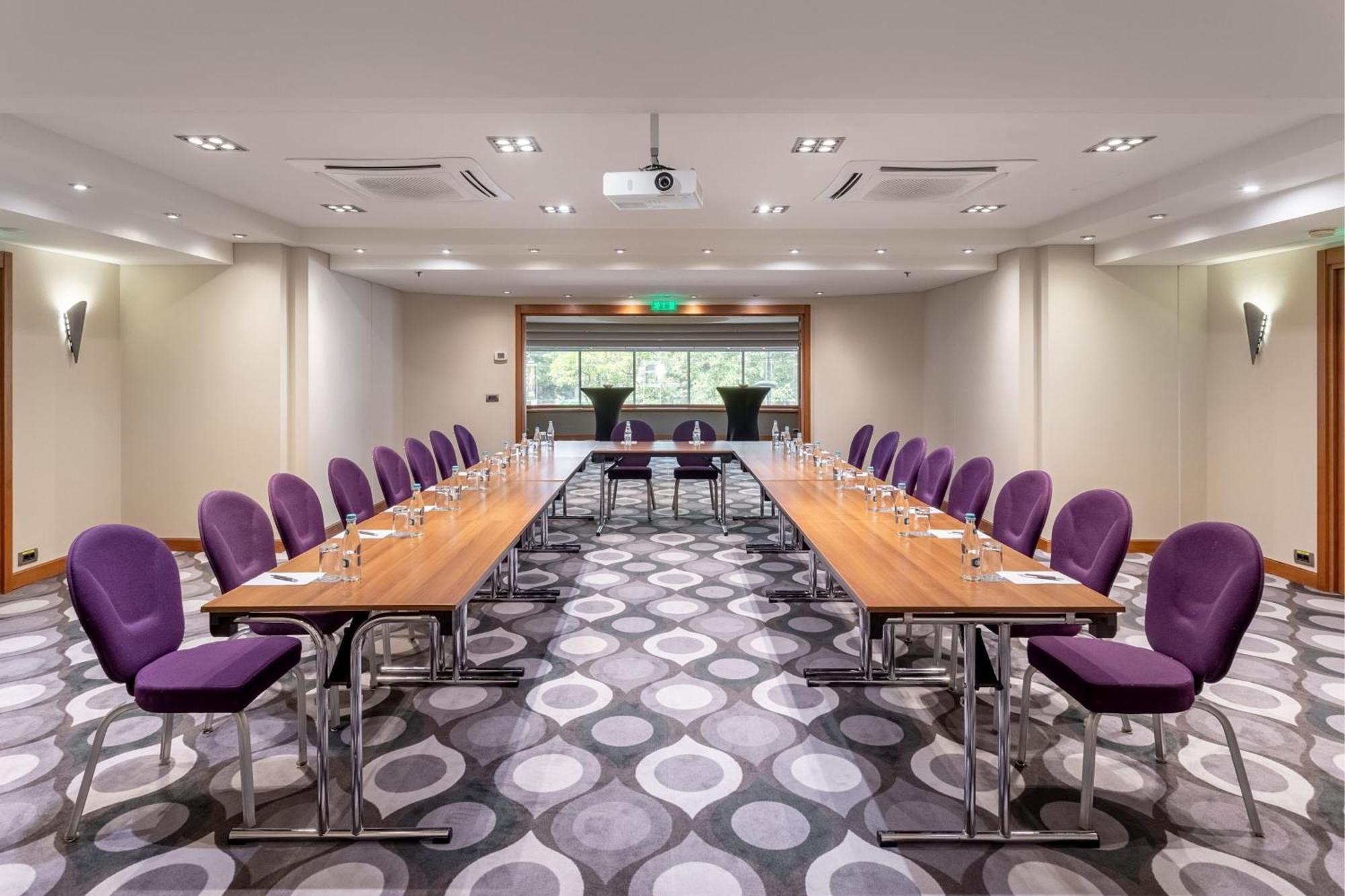 豪生大广场酒店 布加勒斯特 外观 照片 The meeting room