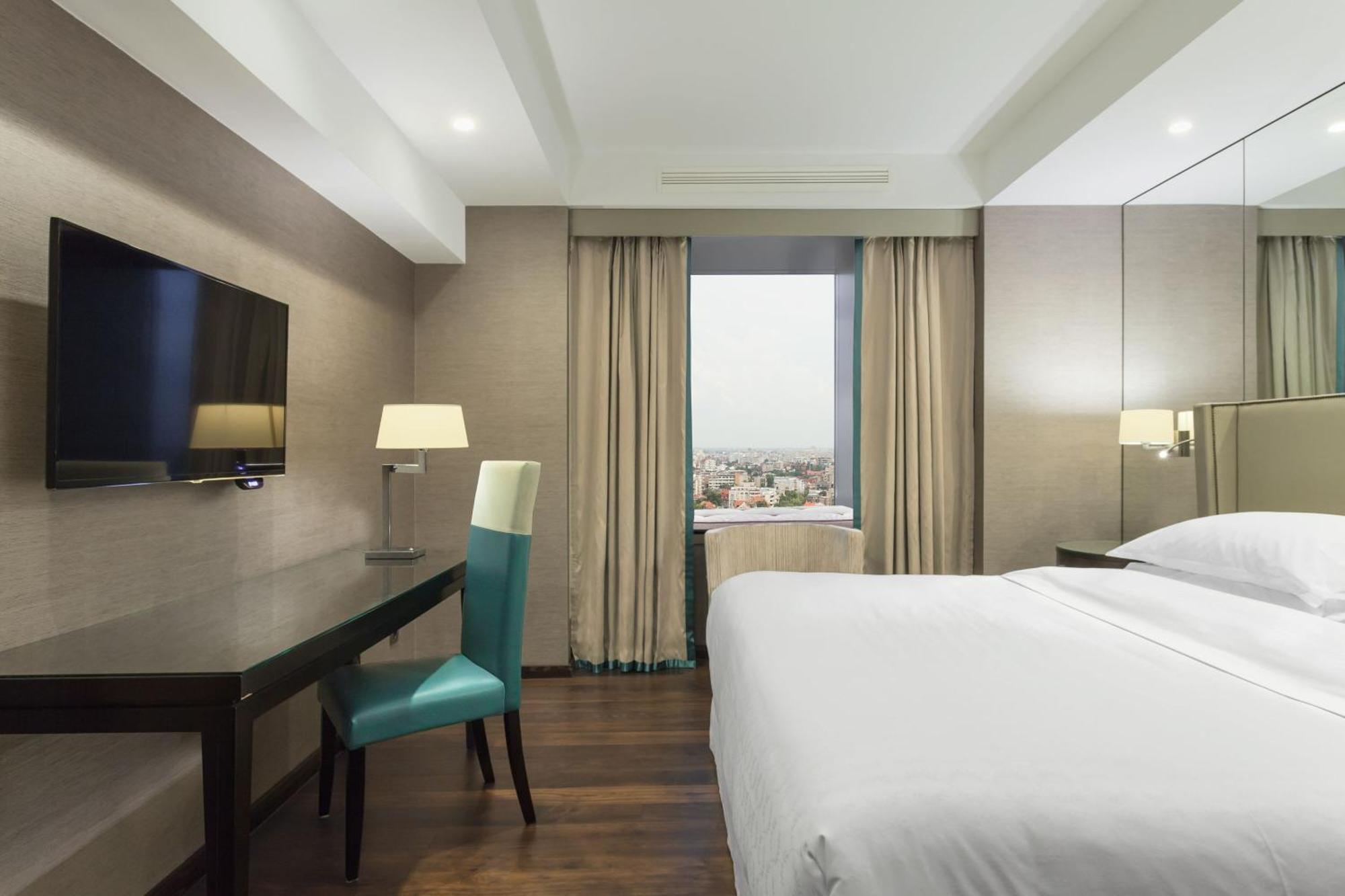 豪生大广场酒店 布加勒斯特 外观 照片 Deluxe room
