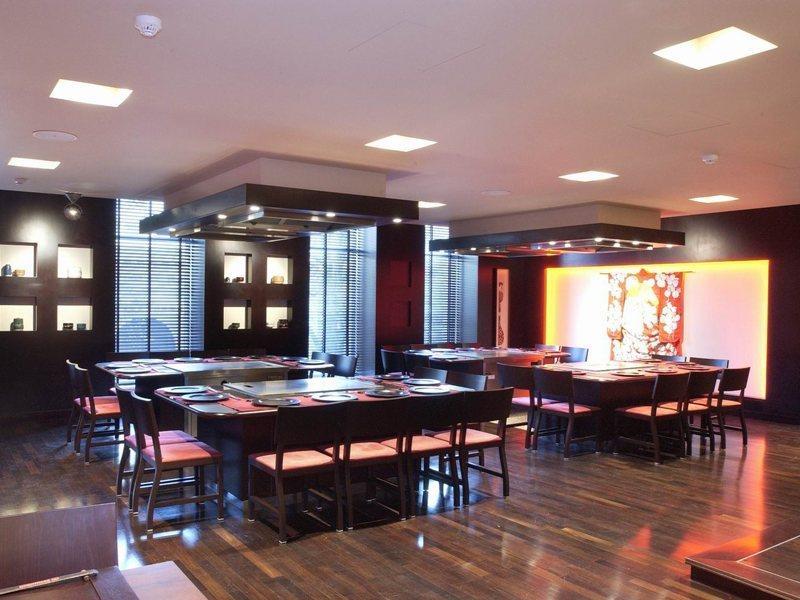 豪生大广场酒店 布加勒斯特 外观 照片 Interior of a restaurant